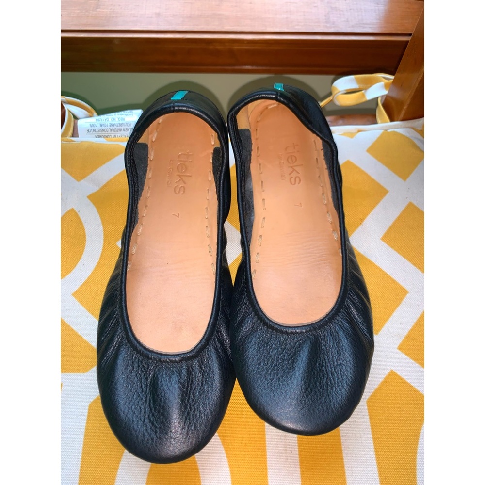 Tieks in Matt black Leather ballet flats size 7 women’s